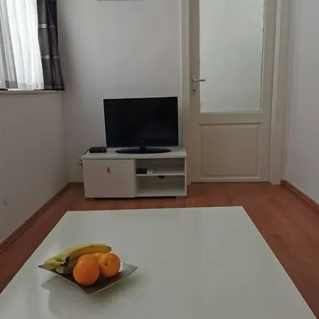 Teni Apartman *